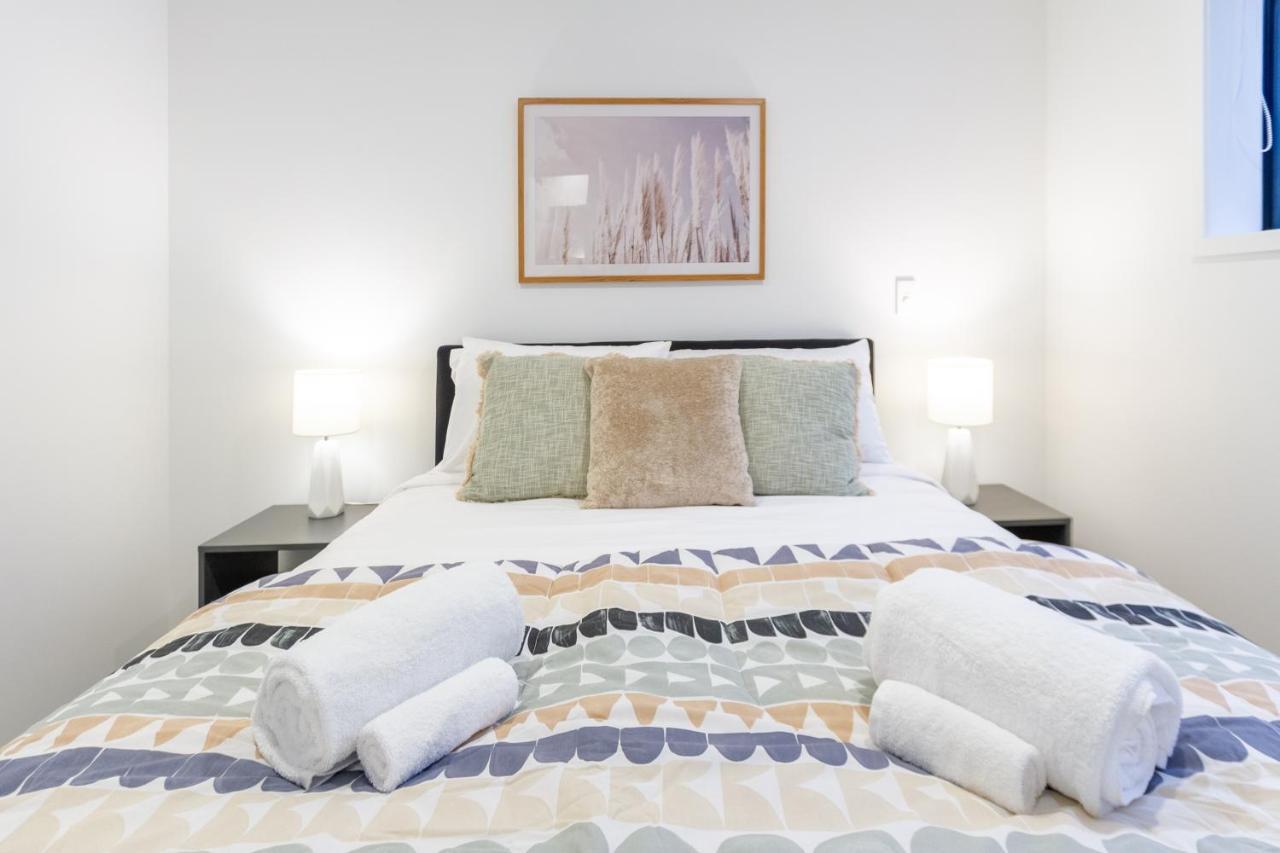 Modern City Living By Latimer Square, Cathedral Apartment ไครสต์เชิร์ช ภายนอก รูปภาพ