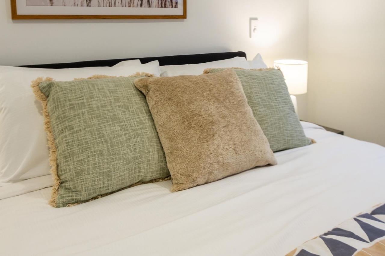 Modern City Living By Latimer Square, Cathedral Apartment ไครสต์เชิร์ช ภายนอก รูปภาพ